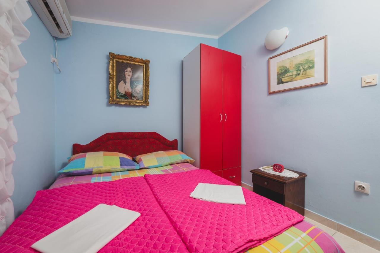 בודווה Apartments Andjela מראה חיצוני תמונה
