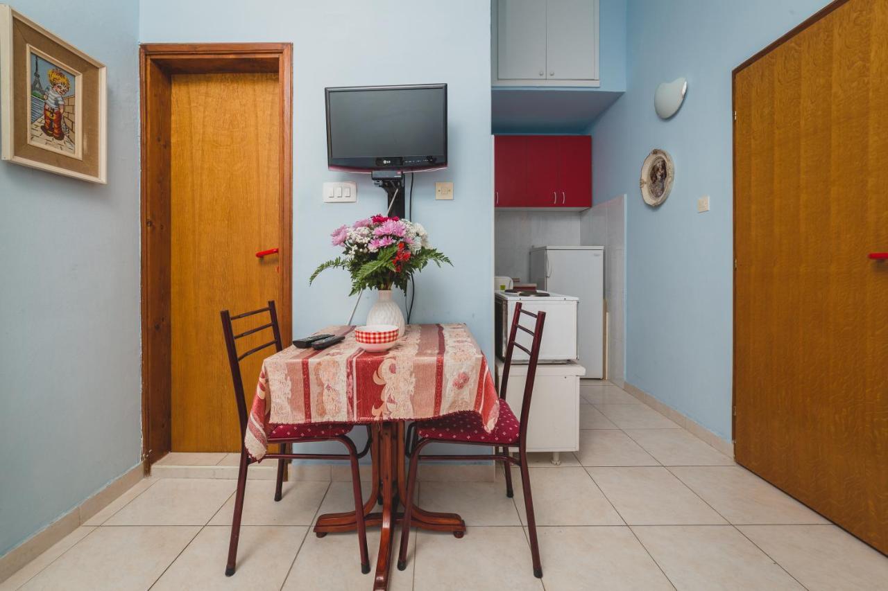 בודווה Apartments Andjela מראה חיצוני תמונה